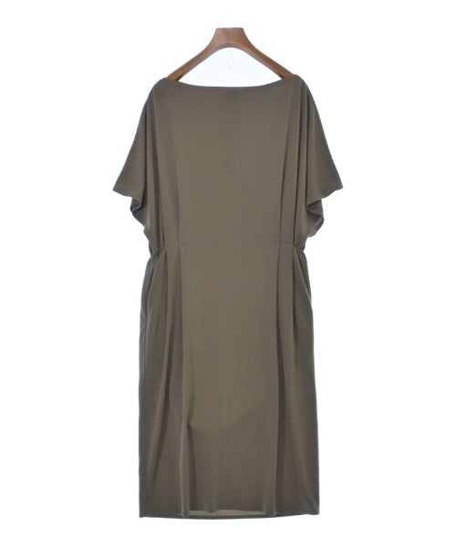 ADORE ชุดเดรส