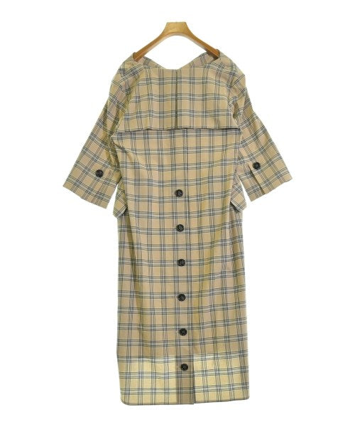 ADORE ชุดเดรส