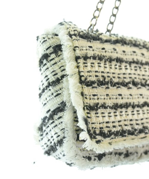 ADORE กระเป๋าสะพาย