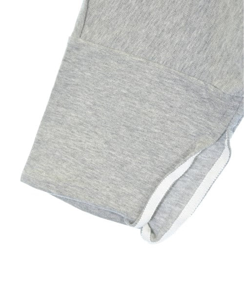 ADORE เสื้อยืด/เสื้อท็อปส์