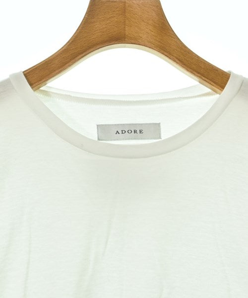 ADORE เสื้อยืด/เสื้อท็อปส์