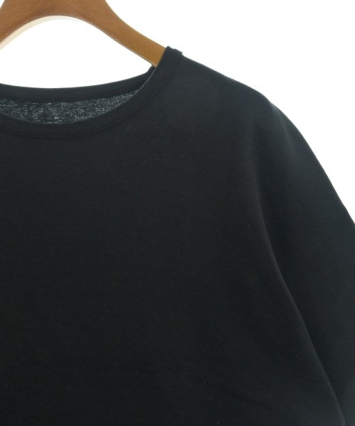ADORE เสื้อยืด/เสื้อท็อปส์