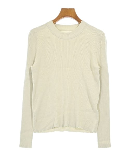 ADORE เสื้อยืด/เสื้อท็อปส์