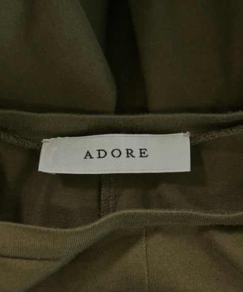 ADORE เสื้อยืด/เสื้อท็อปส์