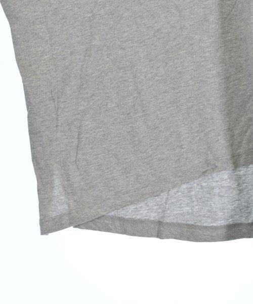 ADORE เสื้อยืด/เสื้อท็อปส์