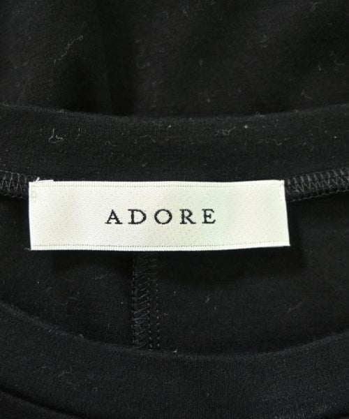 ADORE เสื้อยืด/เสื้อท็อปส์