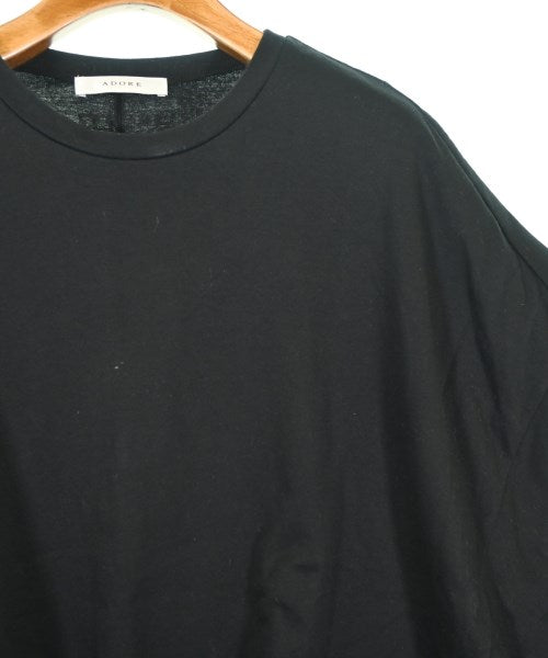 ADORE เสื้อยืด/เสื้อท็อปส์