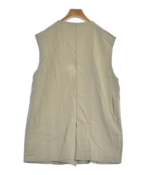 pual ce cin เสื้อกั๊ก