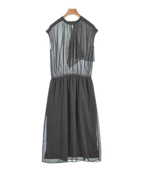 Unaca ชุดเดรส