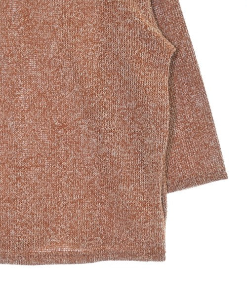 NOMBRE IMPAIR เสื้อยืด/เสื้อท็อปส์