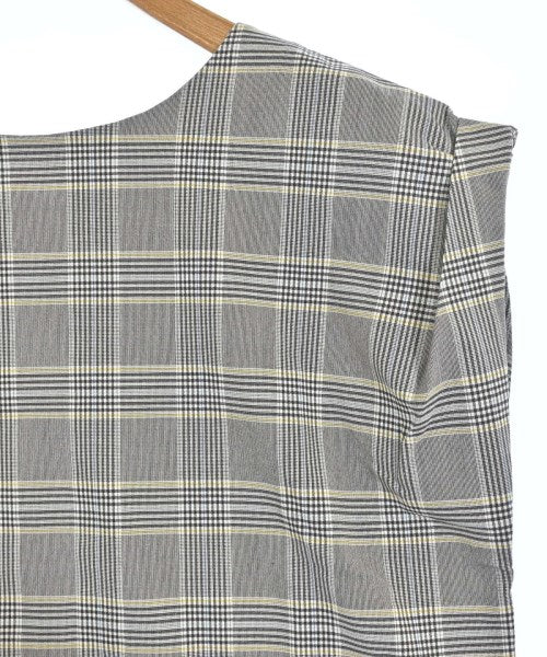 heliopole เสื้อกั๊ก