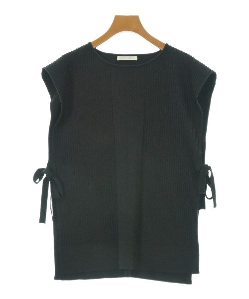 MARILYN MOON เสื้อแขนกุด