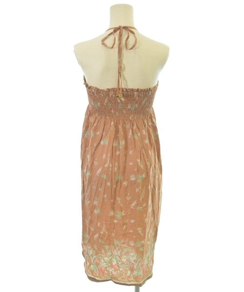 foundfles ชุดเดรส