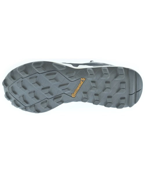 White Mountaineering รองเท้าผ้าใบ