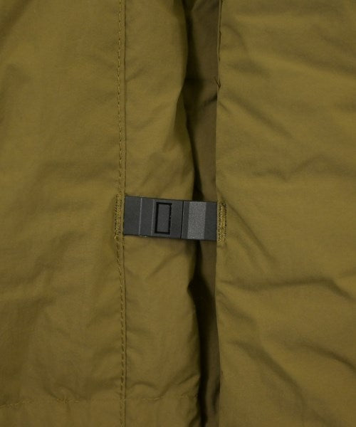 White Mountaineering แจ็คเก็ตดาวน์/เสื้อกั๊ก