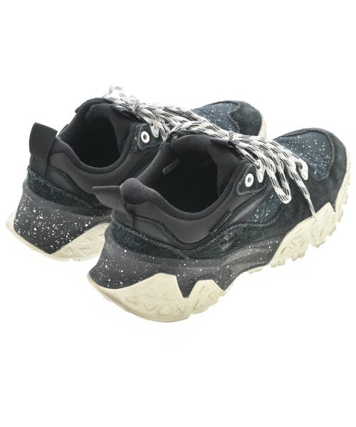 White Mountaineering รองเท้าผ้าใบ