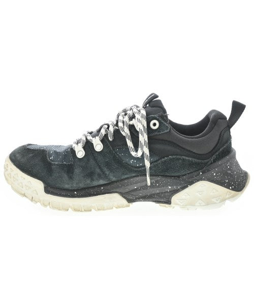 White Mountaineering รองเท้าผ้าใบ