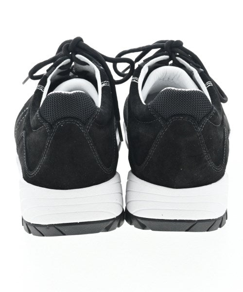 White Mountaineering รองเท้าผ้าใบ