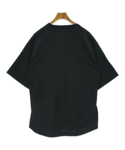 White Mountaineering เสื้อยืด/เสื้อท็อปส์