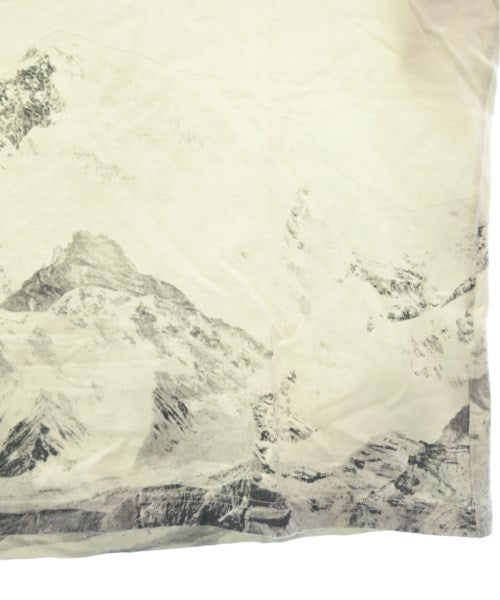 White Mountaineering เสื้อยืด/เสื้อท็อปส์