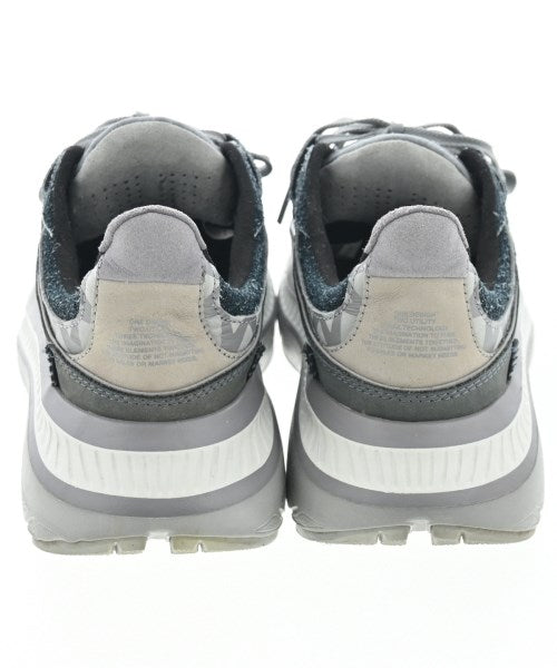 White Mountaineering รองเท้าผ้าใบ