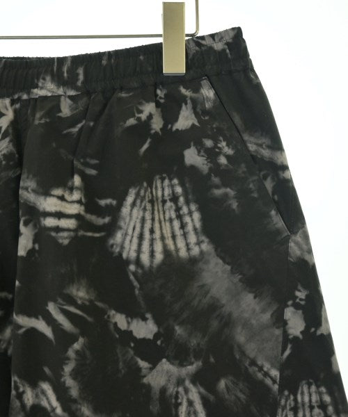 White Mountaineering กางเกงขาสั้น