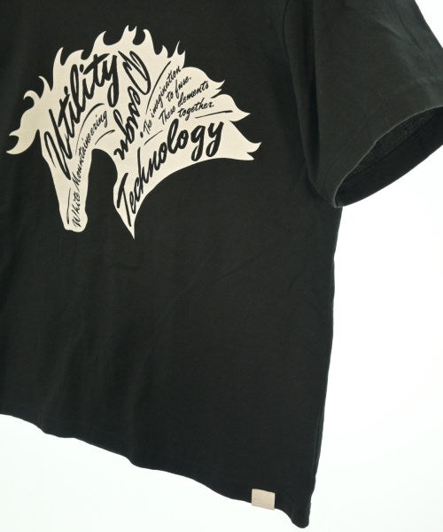 White Mountaineering เสื้อยืด/เสื้อท็อปส์