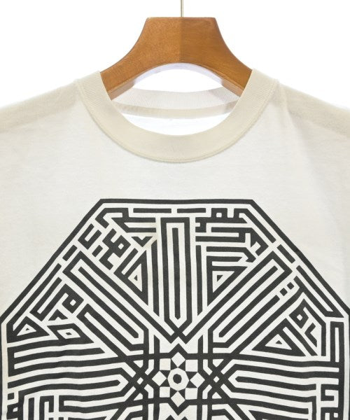 White Mountaineering เสื้อยืด/เสื้อท็อปส์