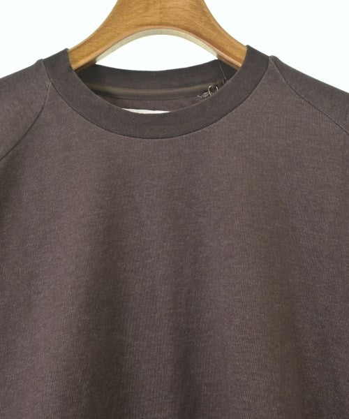 White Mountaineering เสื้อยืด/เสื้อท็อปส์