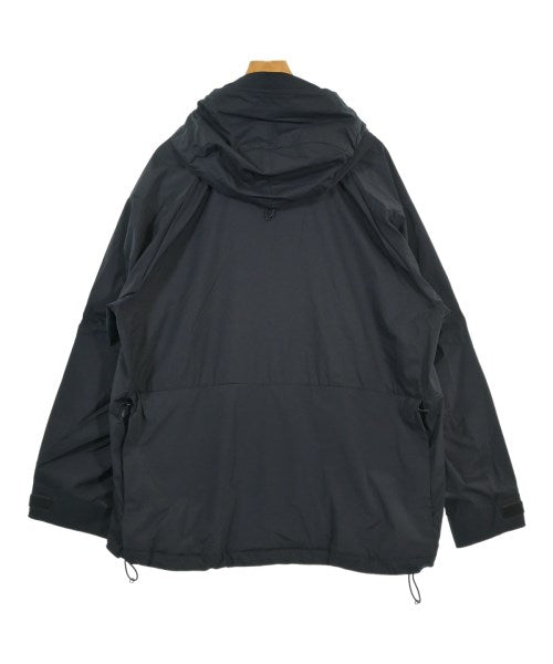 White Mountaineering เสื้อพาร์กาภูเขา