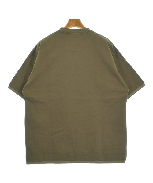 White Mountaineering เสื้อยืด/เสื้อท็อปส์