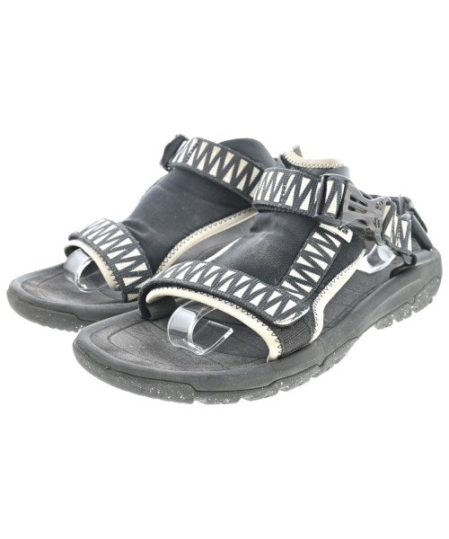 White Mountaineering รองเท้าแตะ