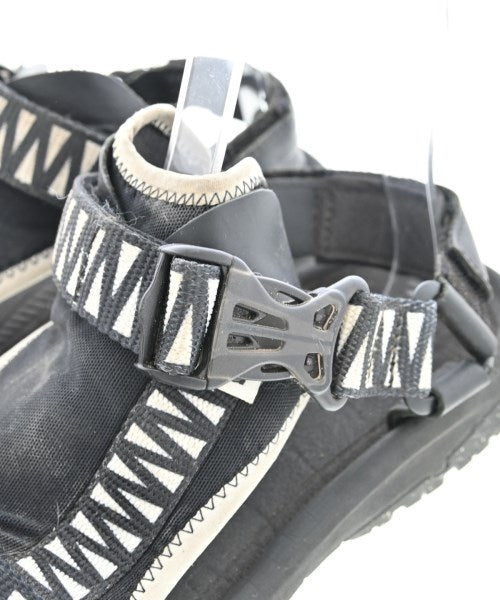 White Mountaineering รองเท้าแตะ
