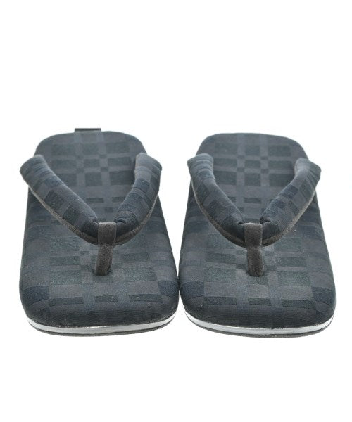 White Mountaineering รองเท้าแตะ
