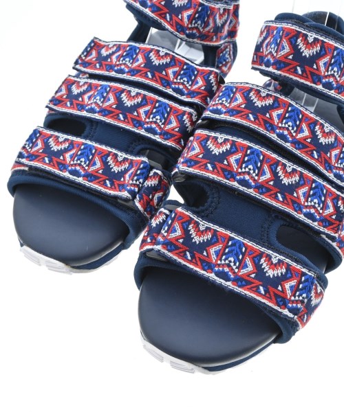 White Mountaineering รองเท้าแตะ