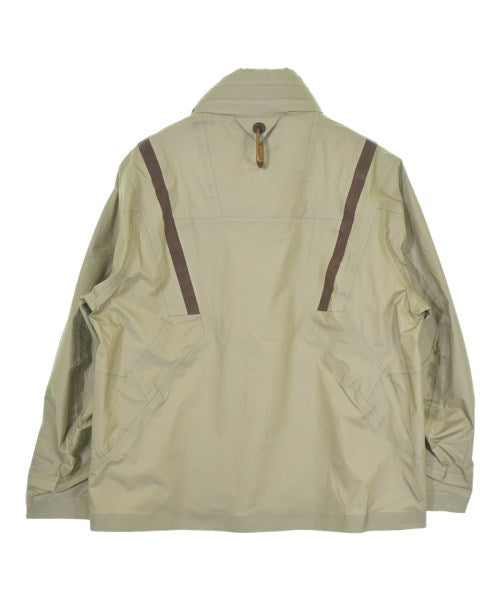 White Mountaineering เสื้อพาร์กาภูเขา