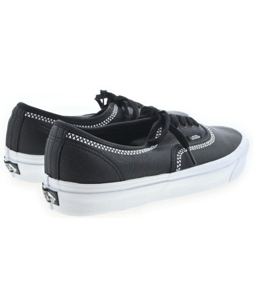 White Mountaineering รองเท้าผ้าใบ