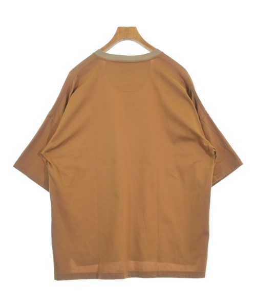 White Mountaineering เสื้อยืด/เสื้อท็อปส์