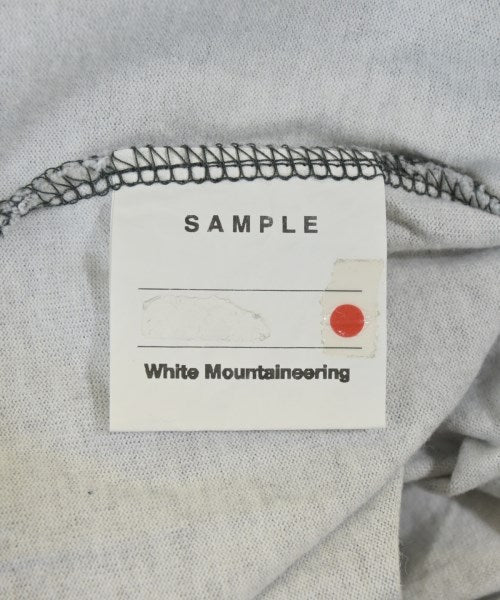 White Mountaineering เสื้อยืด/เสื้อท็อปส์