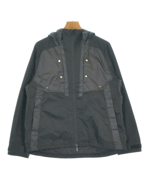 White Mountaineering เสื้อพาร์กาภูเขา