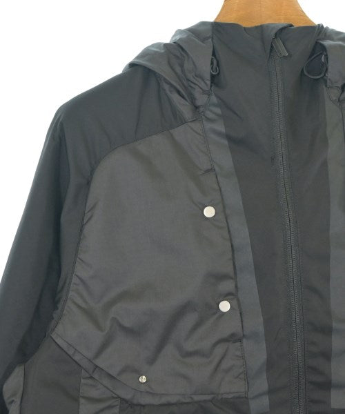 White Mountaineering เสื้อพาร์กาภูเขา