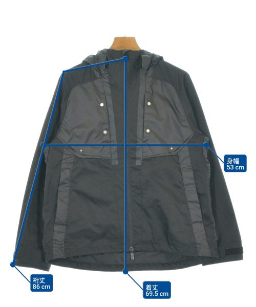 White Mountaineering เสื้อพาร์กาภูเขา