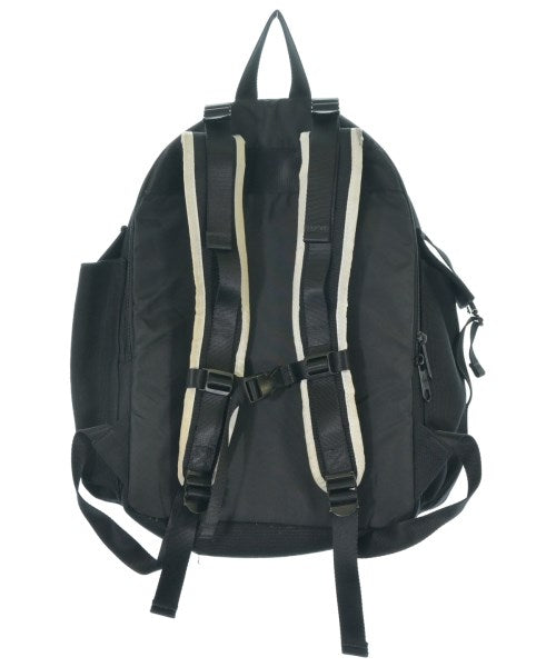 White Mountaineering เป้สะพายหลัง