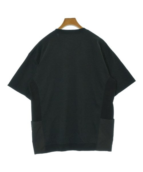 White Mountaineering เสื้อยืด/เสื้อท็อปส์