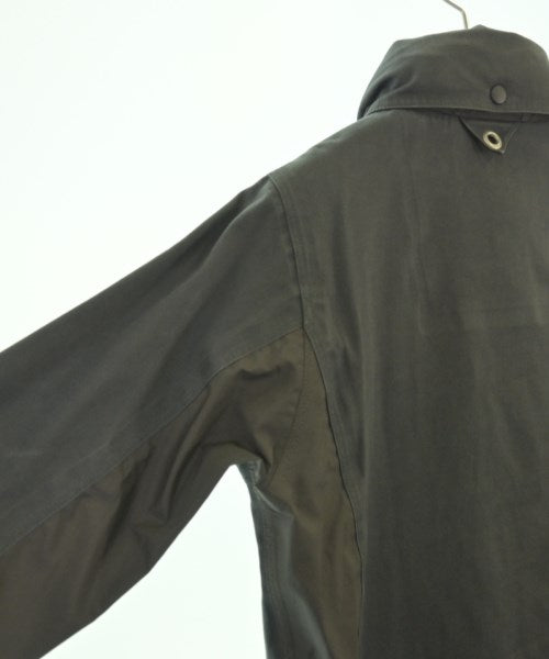 White Mountaineering เสื้อพาร์กาภูเขา