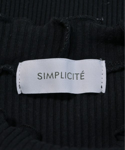 Simplicite เสื้อยืด/เสื้อท็อปส์