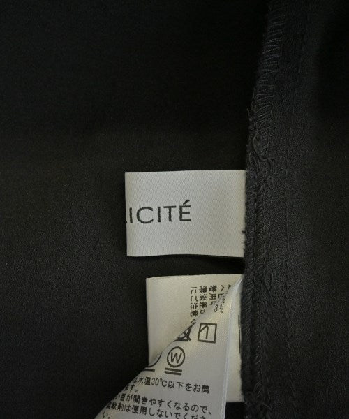 Simplicite เสื้อลำลอง