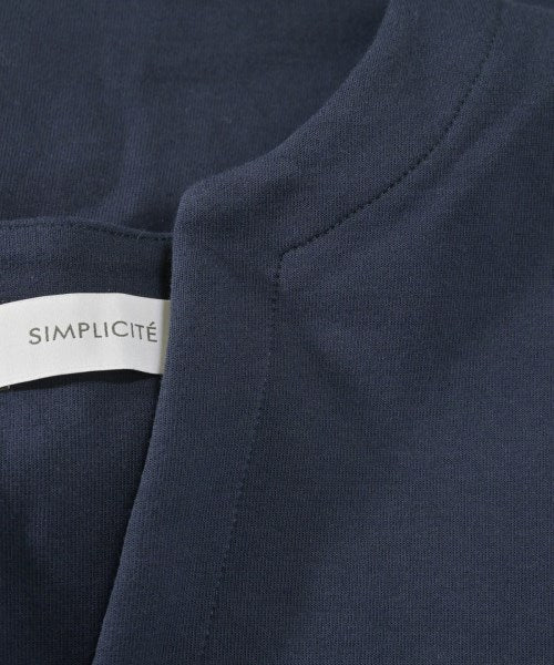 Simplicite เสื้อยืด/เสื้อท็อปส์