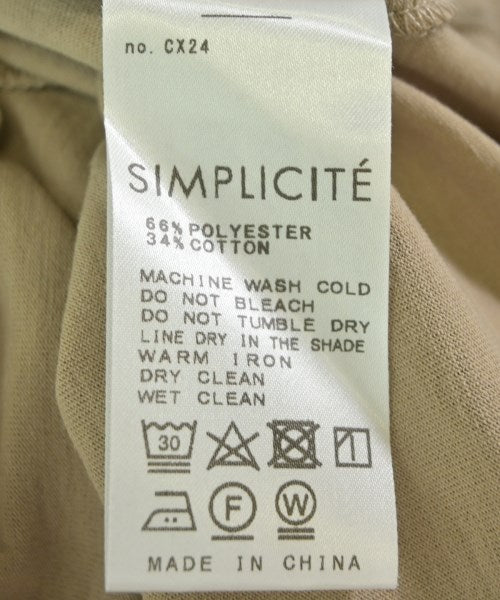 Simplicite เสื้อยืด/เสื้อท็อปส์