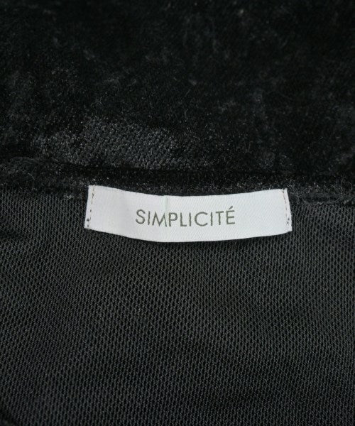 Simplicite เสื้อยืด/เสื้อท็อปส์
